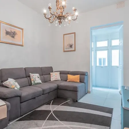 Blue Waves With Maltese Balcony Apartamento Valeta